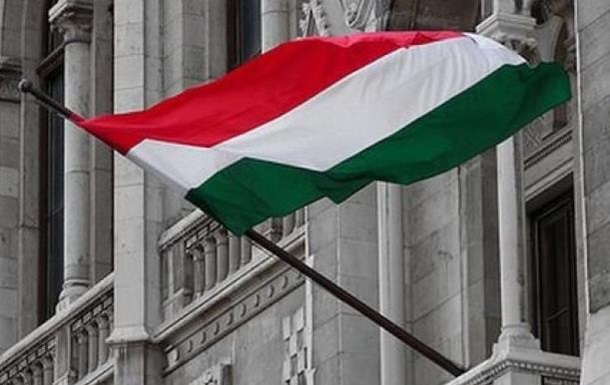 Угорщина продаватиме посвідки на проживання