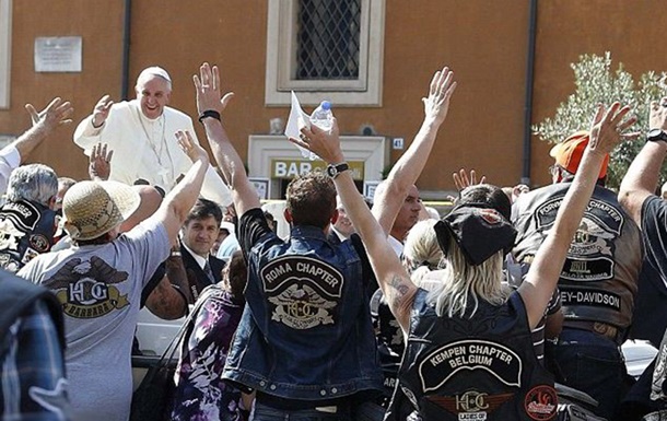 Мотоцикл Папы Римского Франциска продали более чем за 240 тысяч евро