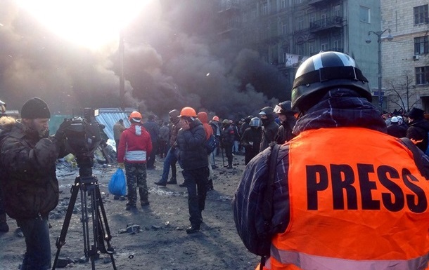 Польські журналісти збирають кошти для постраждалих під час протестів українських колег