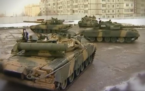 Російські військові провели репетицію  танкового балету 