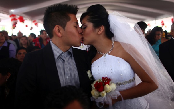 В Мексике установили рекорд по одновременной регистрации браков