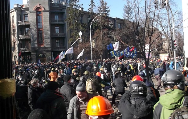 Активисты Евромайдана взяли в плен шесть силовиков