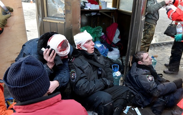 Правоохранитель скончался в карете «скорой» после столкновений на Майдане