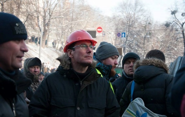 У Майдана ночью уже будет чем защищаться - Луценко