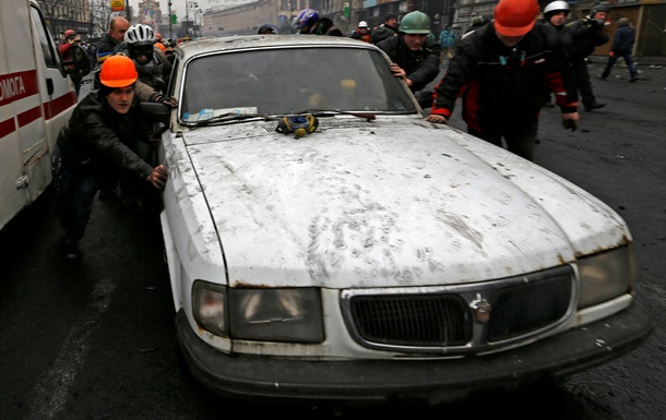 За ніч у Києві згоріли 15 автомобілів - ДержНС 