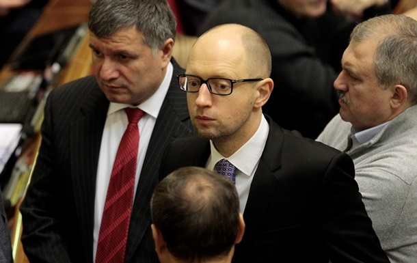 В состав правительства народного доверия должны войти представители Майдана - Яценюк