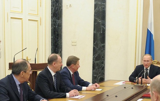 Путін обговорив ситуацію в Україні з членами Радбезу