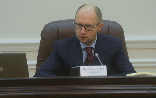 Яценюк поручил министрам наладить контакты с российскими партнерами