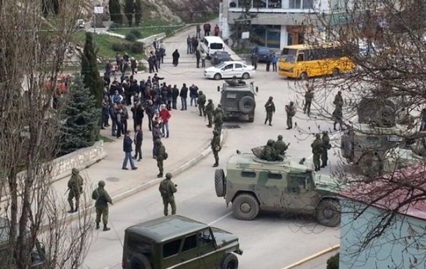 В Минобороны заявляют, что украинские военнослужащие в Крыму отказываются складывать оружие