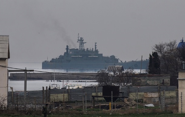 Российский флот второй день блокирует подходы к двум бухтам Севастополя – Госпогранслужба