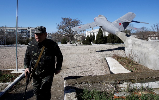 Неизвестные обстреляли самолет Госпогранслужбы на границе с Крымом