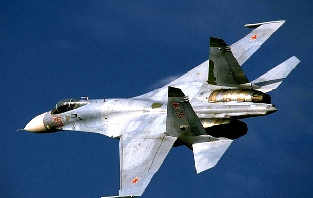Россия направила в Беларусь истребители Су-27 и военно-транспортные самолеты