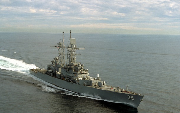 Ракетный эсминец ВМС США проведет дополнительные учения в Черном море