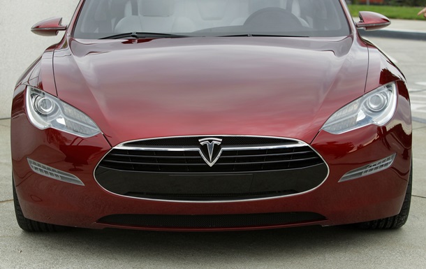 Любительська реклама Tesla Model S вразила виробників автомобіля