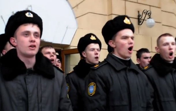 Часть курсантов нахимовской академии в Севастополе отказалась переходить под флаг России