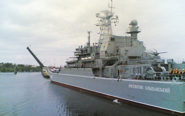 На Константине Ольшанском, заблокированном в Донузлаве, остались 20 моряков