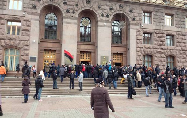 Громадська рада Києва висловила недовіру керівництву міської влади