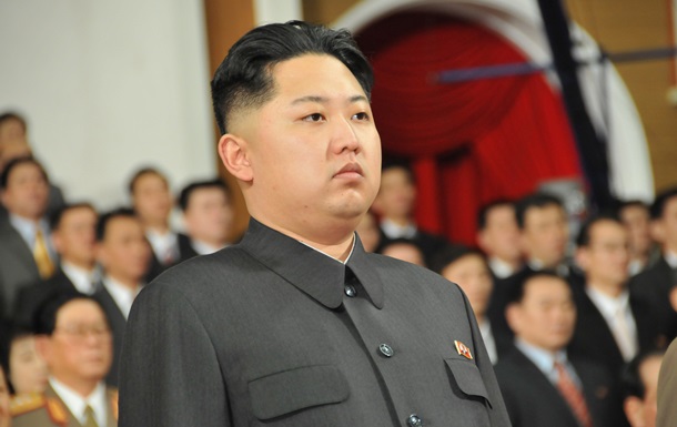У Північній Кореї чоловіків зобов язали стригтися, як Кім Чен Ун