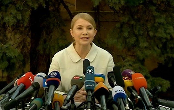 Тимошенко обіцяє, що в разі її перемоги на виборах Яценюк залишиться прем єром