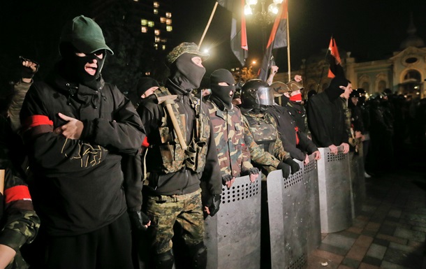Рада поддержала разоружение Правого сектора и Самообороны Майдана