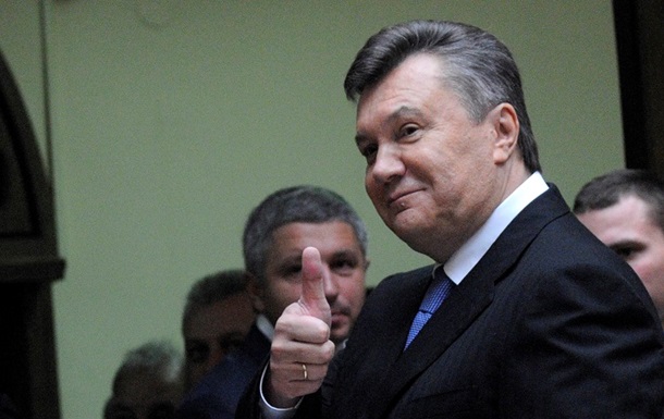 Третя поява Януковича. Повалений президент України поспілкувався з журналістами