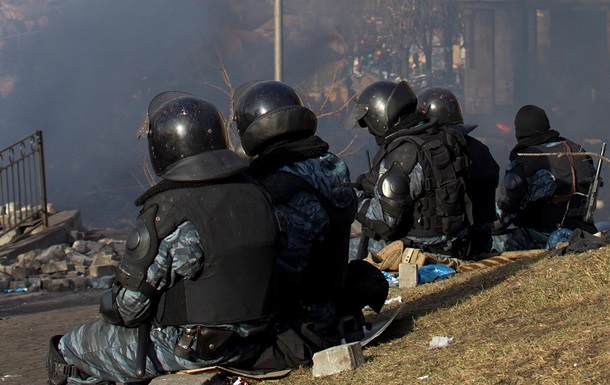 Беркутовцев, подозреваемых в расстреле митингующих, допросили с помощью детектора лжи
