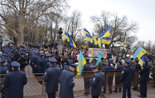Одесская мэрия  закрыла решетками все двери в ожидании штурма - СМИ