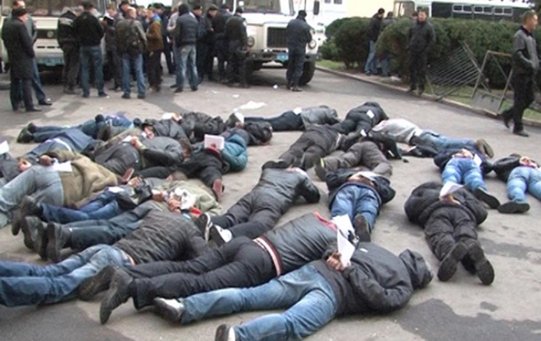 МВД обнародовало фото и видео о задержании пророссийских протестующих в Харькове  