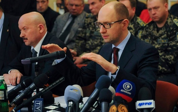 Яценюк закликав політичну еліту сходу приєднатися до конституційного процесу