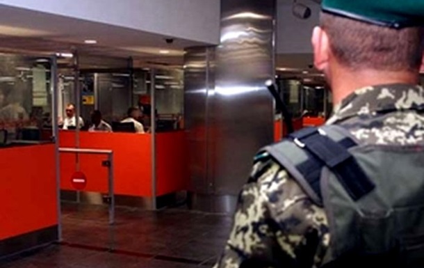 В аэропорту Донецка застрелен спецназовец