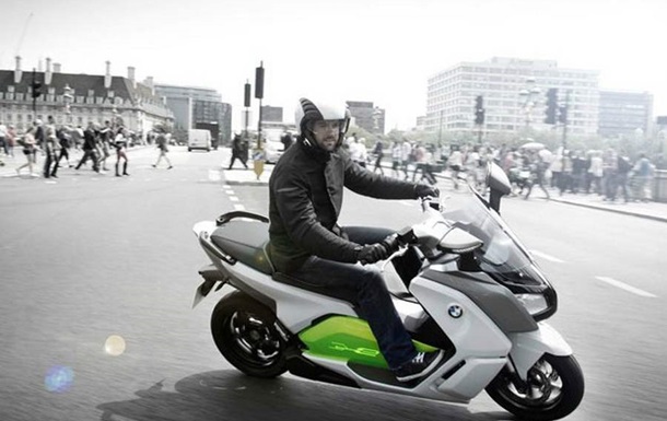BMW випустила перший електричний скутер