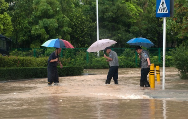 На півдні Китаю від повеней постраждали понад 1,2 млн осіб, є загиблі
