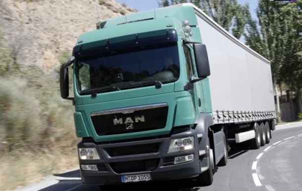 За перевозки грузовым автотранспортом по Украине придется платить