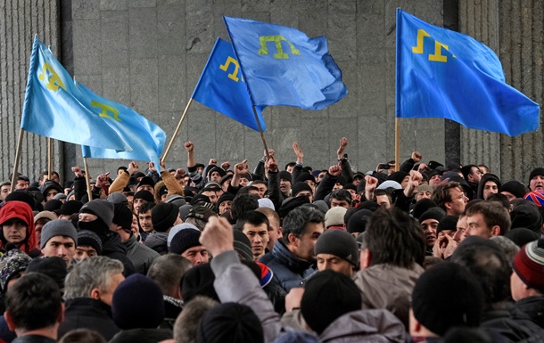 Кримські татари в День депортації не використовуватимуть українські та російські прапори