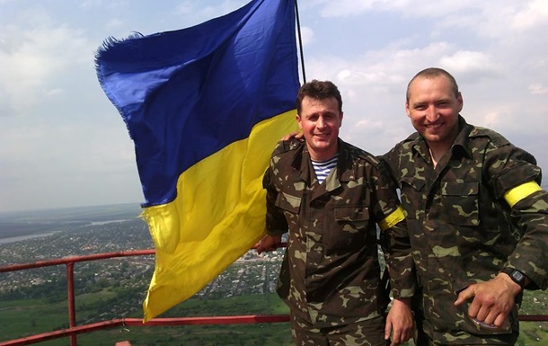 На самой высокой точке Славянска военные установили флаг Украины