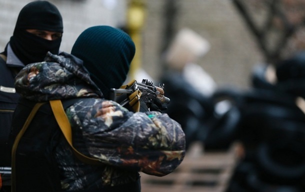 Вооруженные казаки пытаются захватить избирательную комиссию в Красном Луче