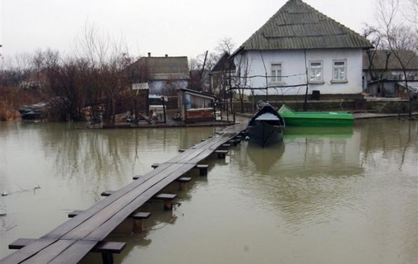 Через сильні зливи у Львівській області підтоплено понад тисячу будинків
