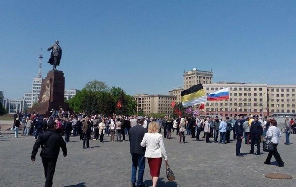 На проросійському мітингу в Харкові закликають бойкотувати вибори президента