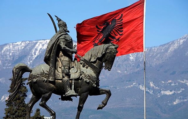 Албанія скасовує візи для росіян