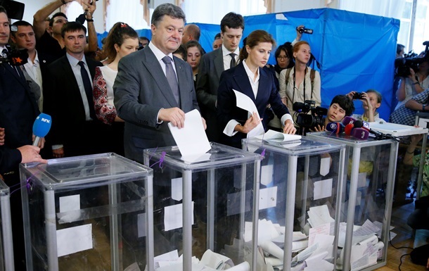 Национальный экзит-полл: на выборах президента лидирует Порошенко - 55,9%