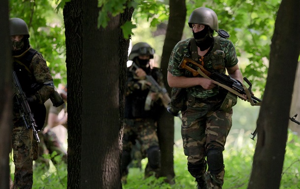 В ходе антитеррористической операции погибли три бойца Нацгвардии - МВД