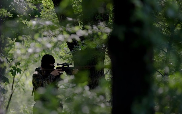 Військову частину в Луганську обстрілює батальйон сепаратистів  Зоря  - МВС