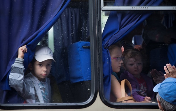 Держприкордонслужба спростувала заяву Астахова про затримання автобусів з дітьми