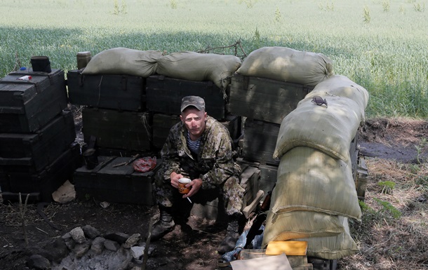 Брудні і голодні: українські військові розповіли про умови служби
