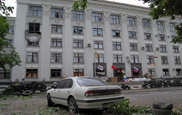 У будівлю Луганської ОДА потрапили ракети, випущені з літака - ОБСЄ
