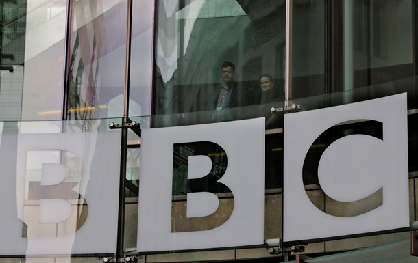 BBC News планує звільнити 600 журналістів