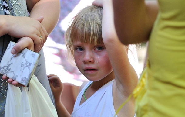 Медведев распорядился оказать гуманитарную помощь беженцам из Украины