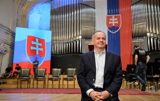 Словацький президент Кіска запросив на свій перший прийом бездомних