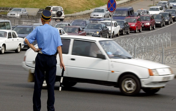 Техогляд автомобілів поки відновлювати не будуть