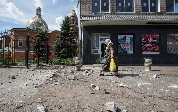 У Слов янську обстріляли православний храм, загинула людина